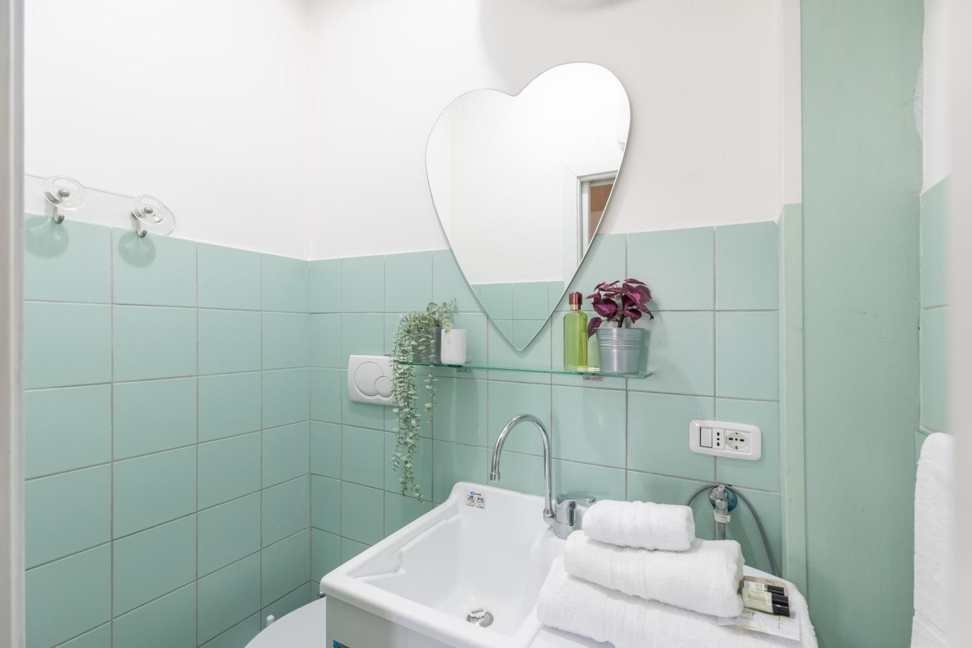Apartment Iflat Bright & Comfy 2-bedroom Near Vatican *